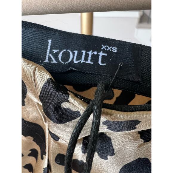Kourt satin skirt Size XXS New with Tags - Picture 3 of 3